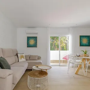 gibralfaro-apartment-by-hellomalaga.hotelsinnerja.org/